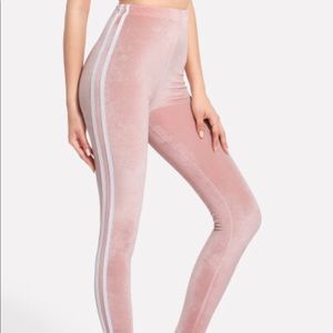 Pink Velvet leggings 🌸